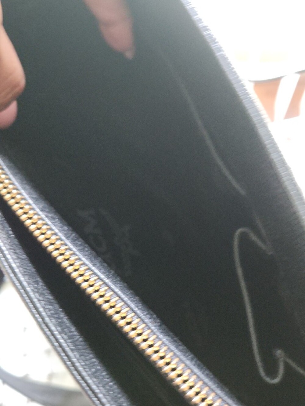 MCM Black Leather Tote Bag with Gold Hardware - Picture 11 of 14
